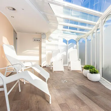 Lord Nelson 805 Apartment *